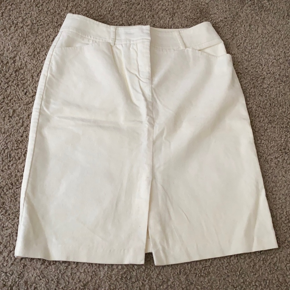 New York & Company size6 Ivory skirt